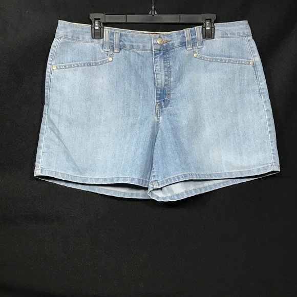 Gloria Vanderbilt Size 16 Shorts - Picture 1 of 5